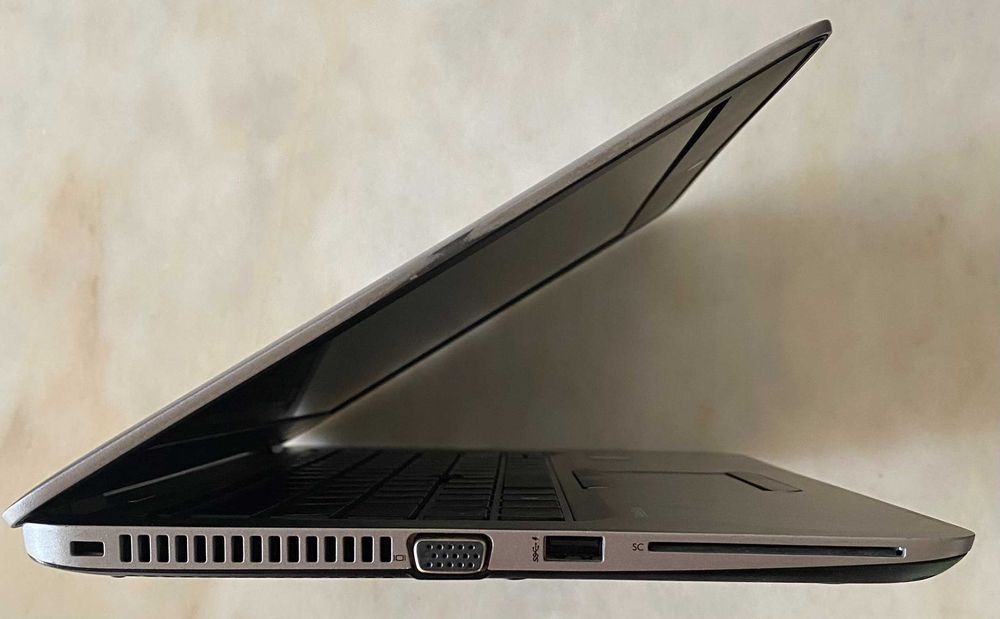 HP EliteBook 820 G3 i7