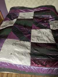 Narzuta na łóżko ozdobna 263x245 cm duża biel fiolet