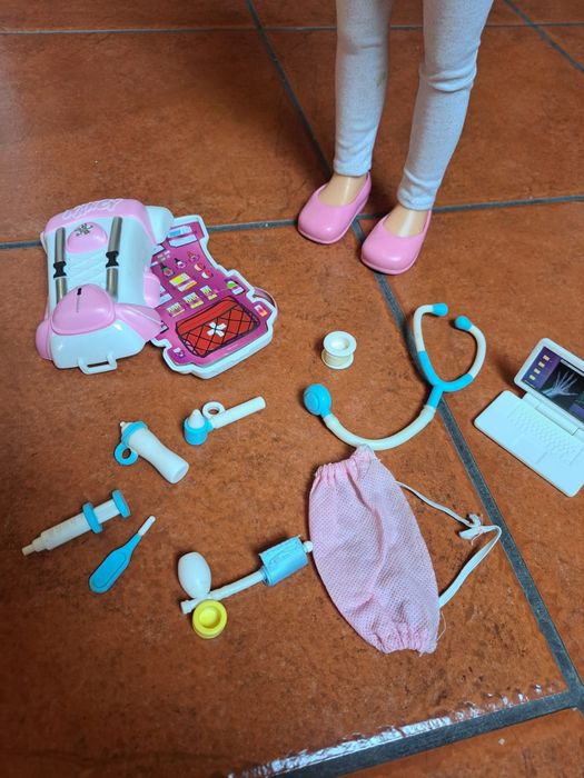 Nancy médica pelo Mundo Ártico