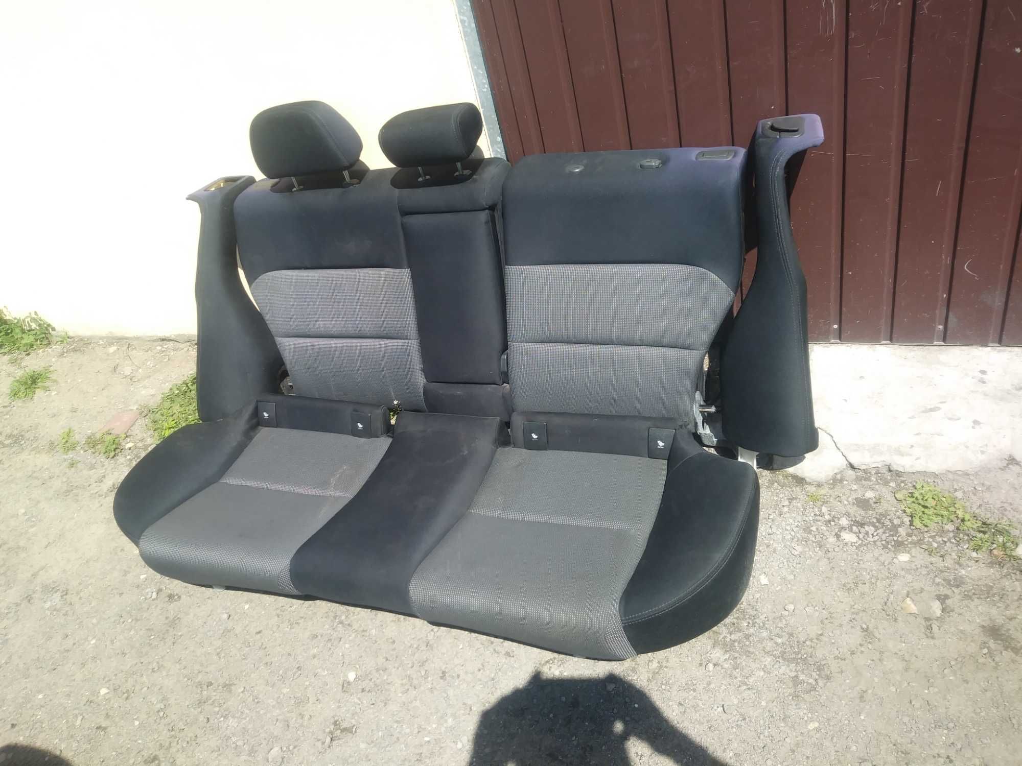 Subaru Legacy 4 IV Fotele przód i kanapa Tył KOMBI Komplet - Grzane
