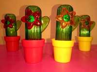 Pojemniki na przyprawy w kształcie doniczki i kaktusa dekoracja