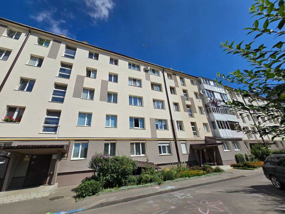 Продаж 4к квартири пр. Відродження