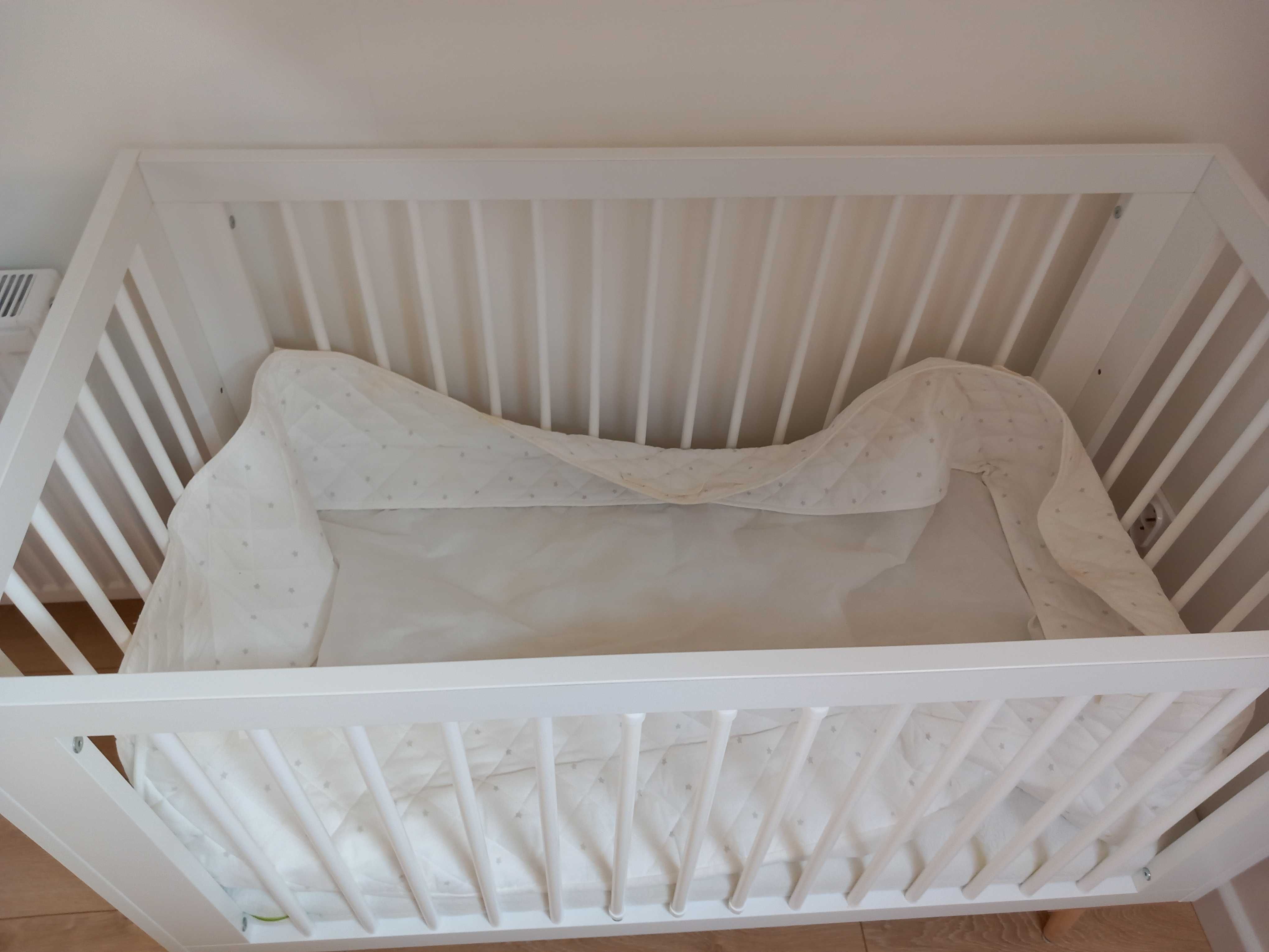 Klupś drewniane łóżeczko Sofie białe 120cm x 60cm