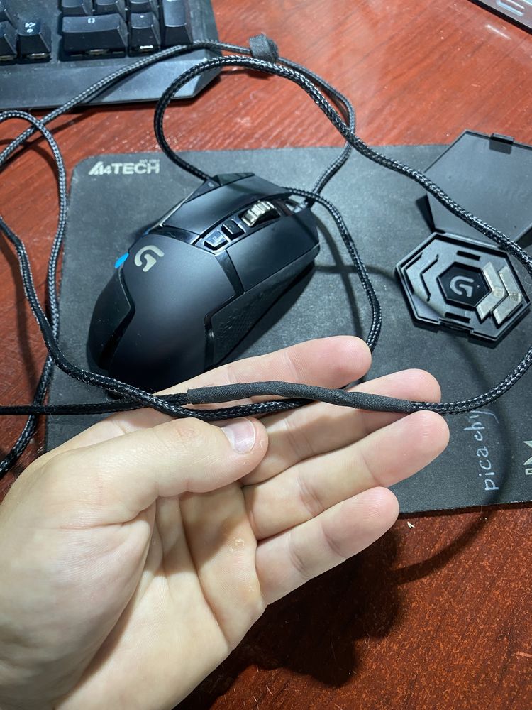 Продам мишу Logitech G502