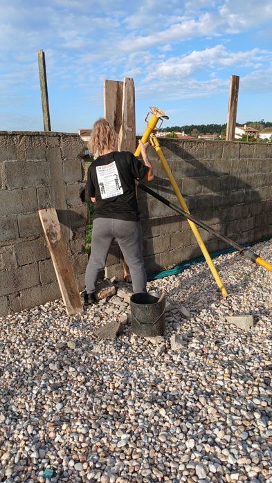 Servicos pedreiro/trolha/ pintura/ pischelaria etc