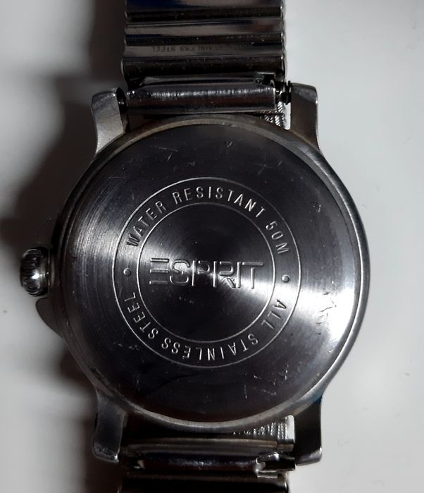Relógio em metal marca ESPRIT (Novo preço).