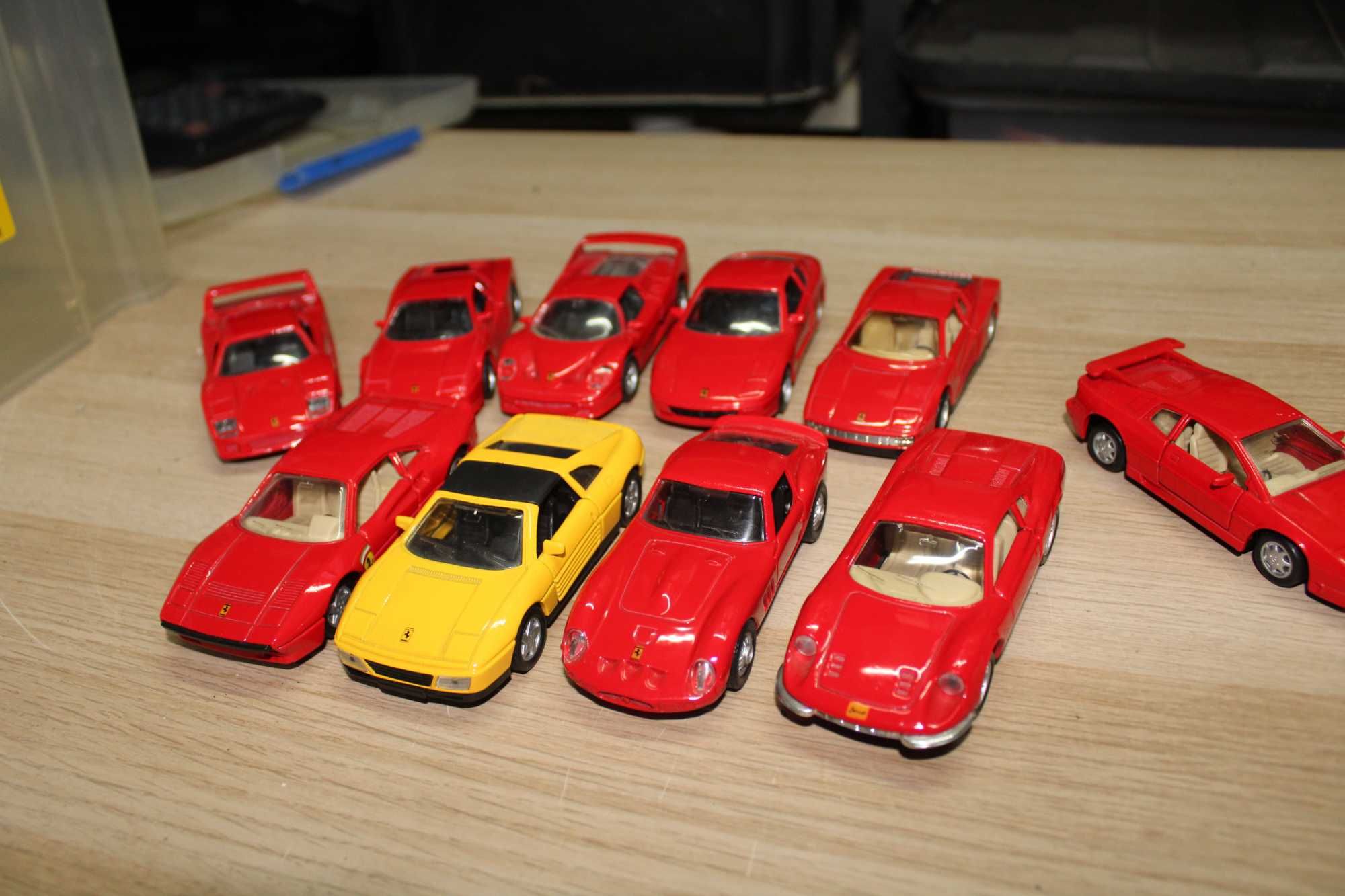 Miniaturas Maisto Ferrari