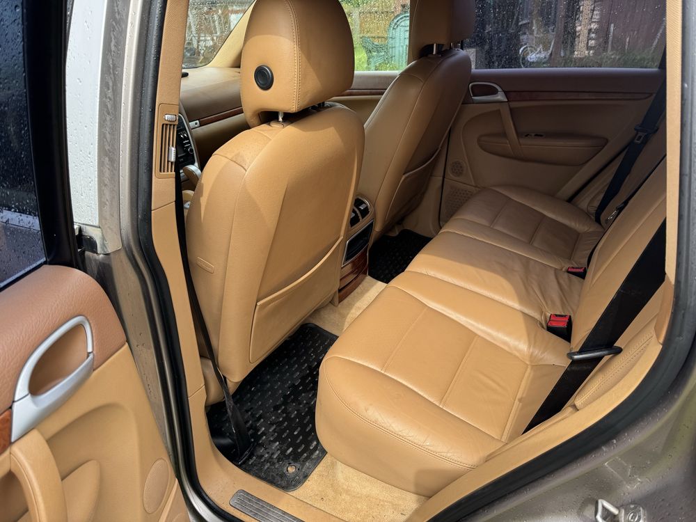 Porache Cayenne 4.5 v8