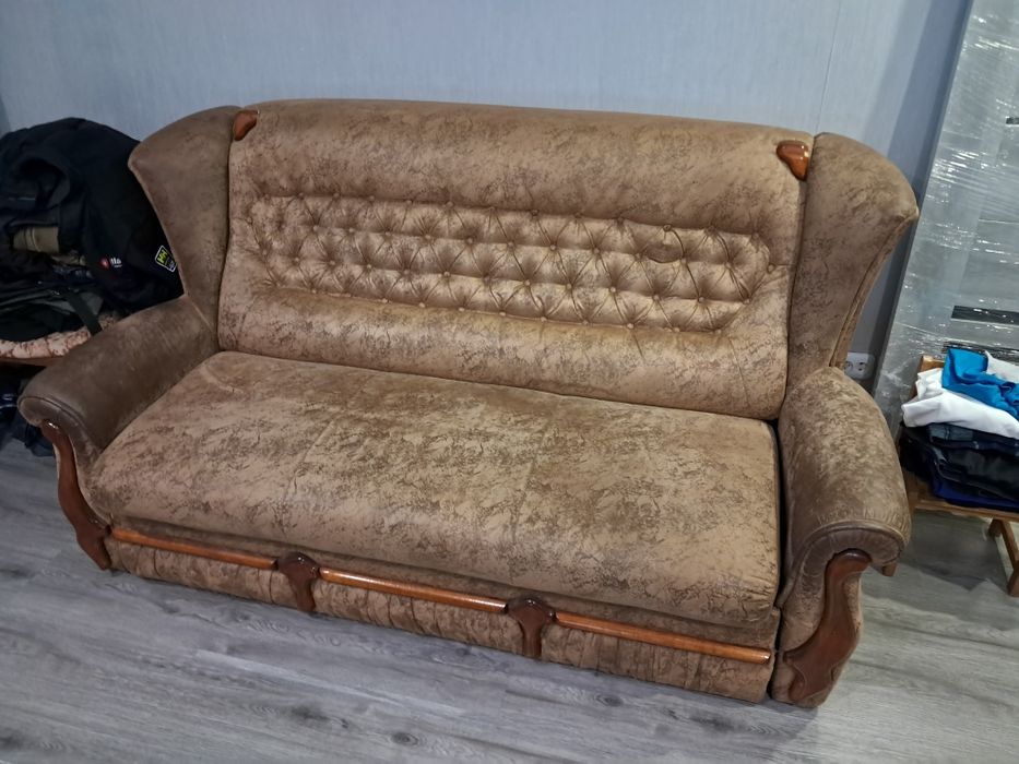 Продам стенку-гостинную и диван