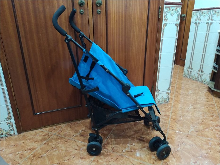 Carrinho de bebé bengala casa quarto apartamento vivenda escritório.