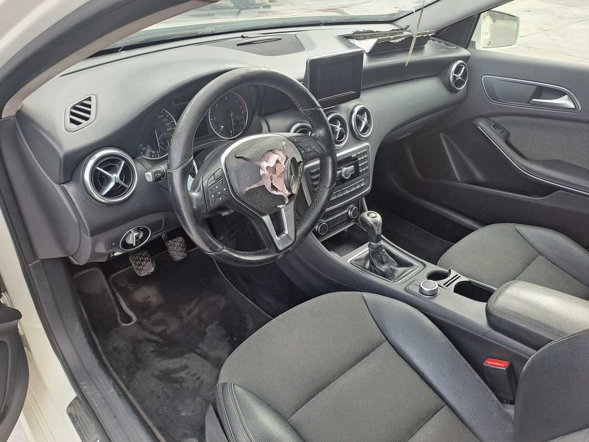 Mercedes A180d, 2013
