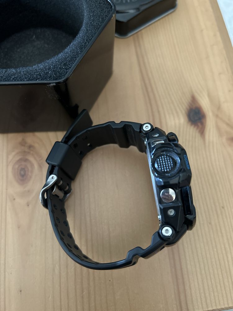 Zegarek Casio G-shock model GA-1100