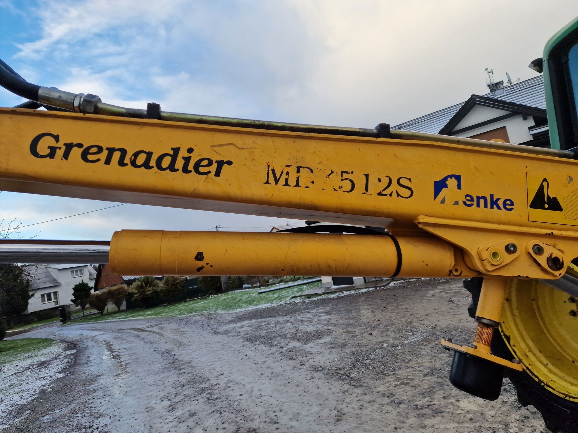 Ciągnik John Deere 6930, wykaszarka Herder mbk 512s