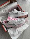 NEW Nike Zoom Vomero 5 "520 Pack White Pink" (in box)