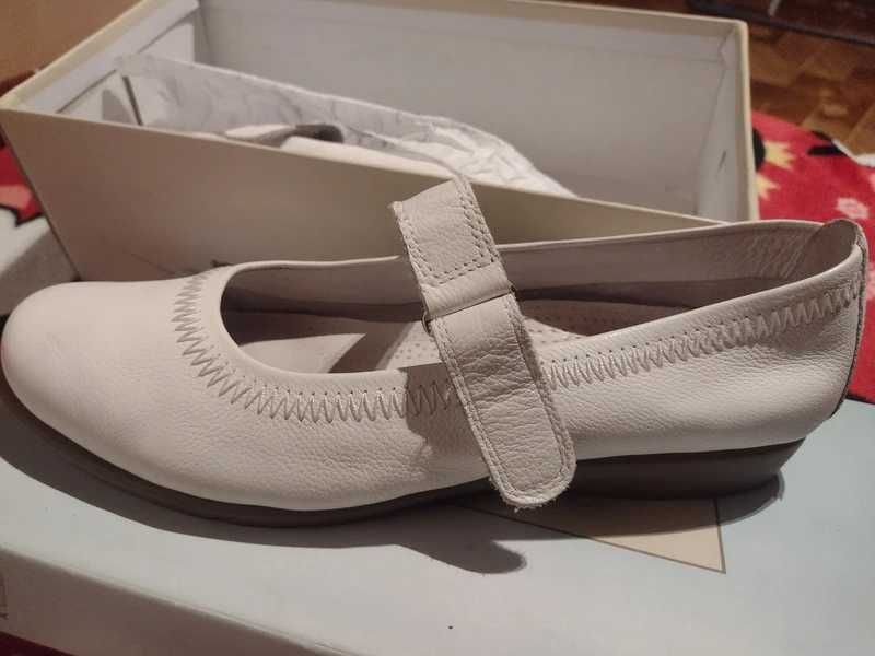 Nowe skórzane buty damskie Medicus
