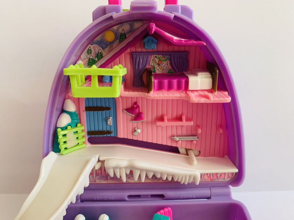 Polly Pocket Bluebird Snow Mountain - Vacation Fun