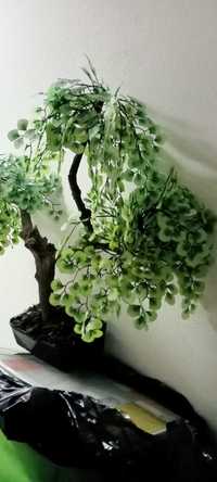 Árvore artificial de médio porte, tipo bonsai, em excelente estado.