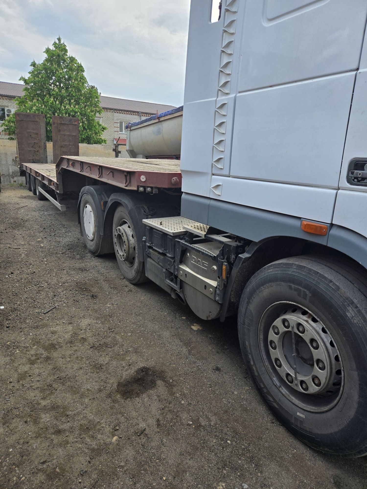 DAF FTG XF105 вместе с прицепом
