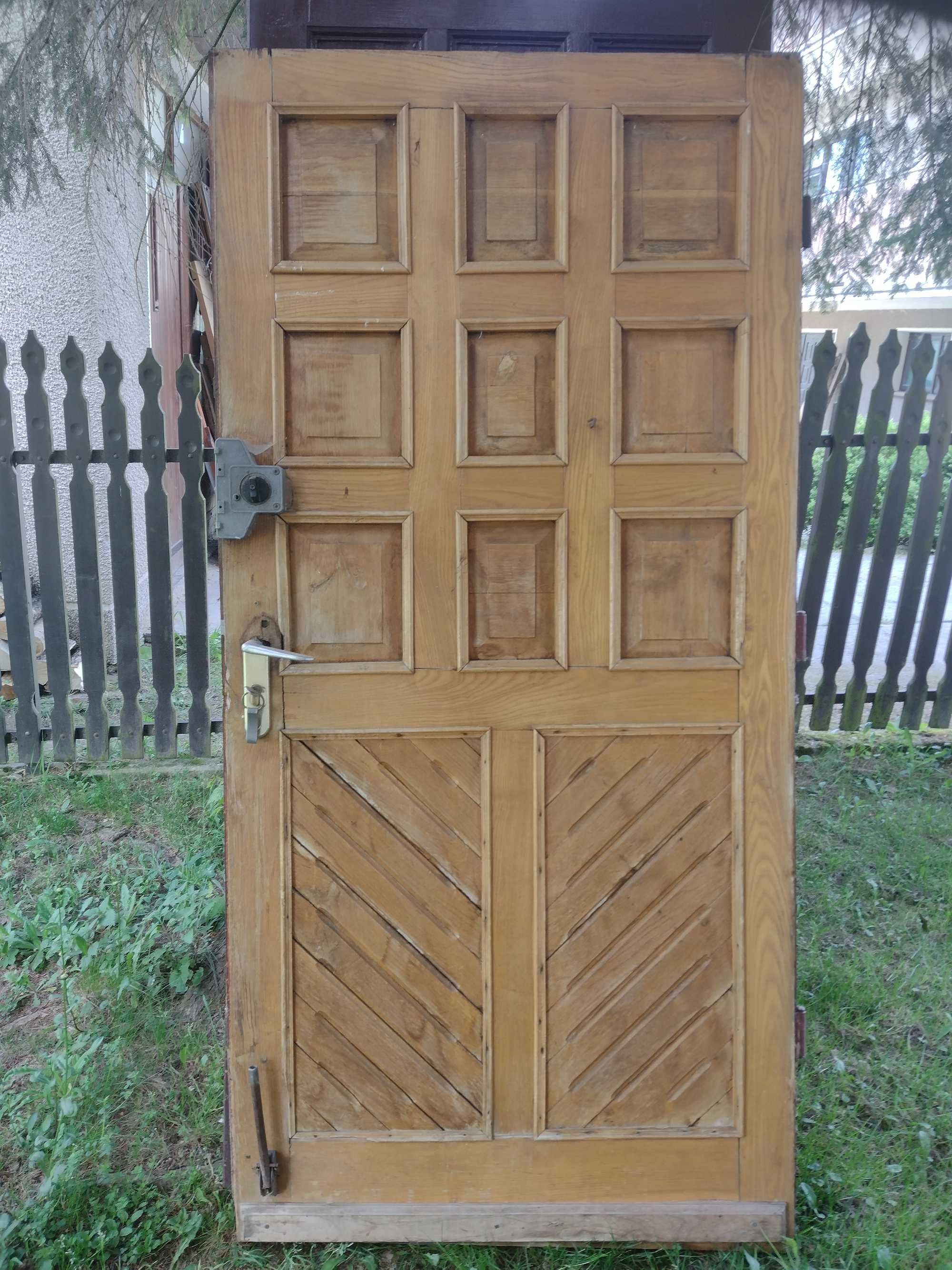 drzwi, lite drewno (dąb), z demontażu, 90L