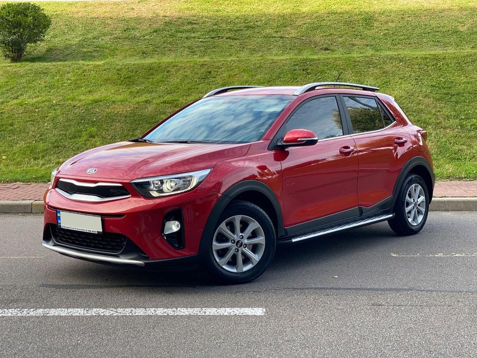Kia Stonic Боковые пороги (подножки)