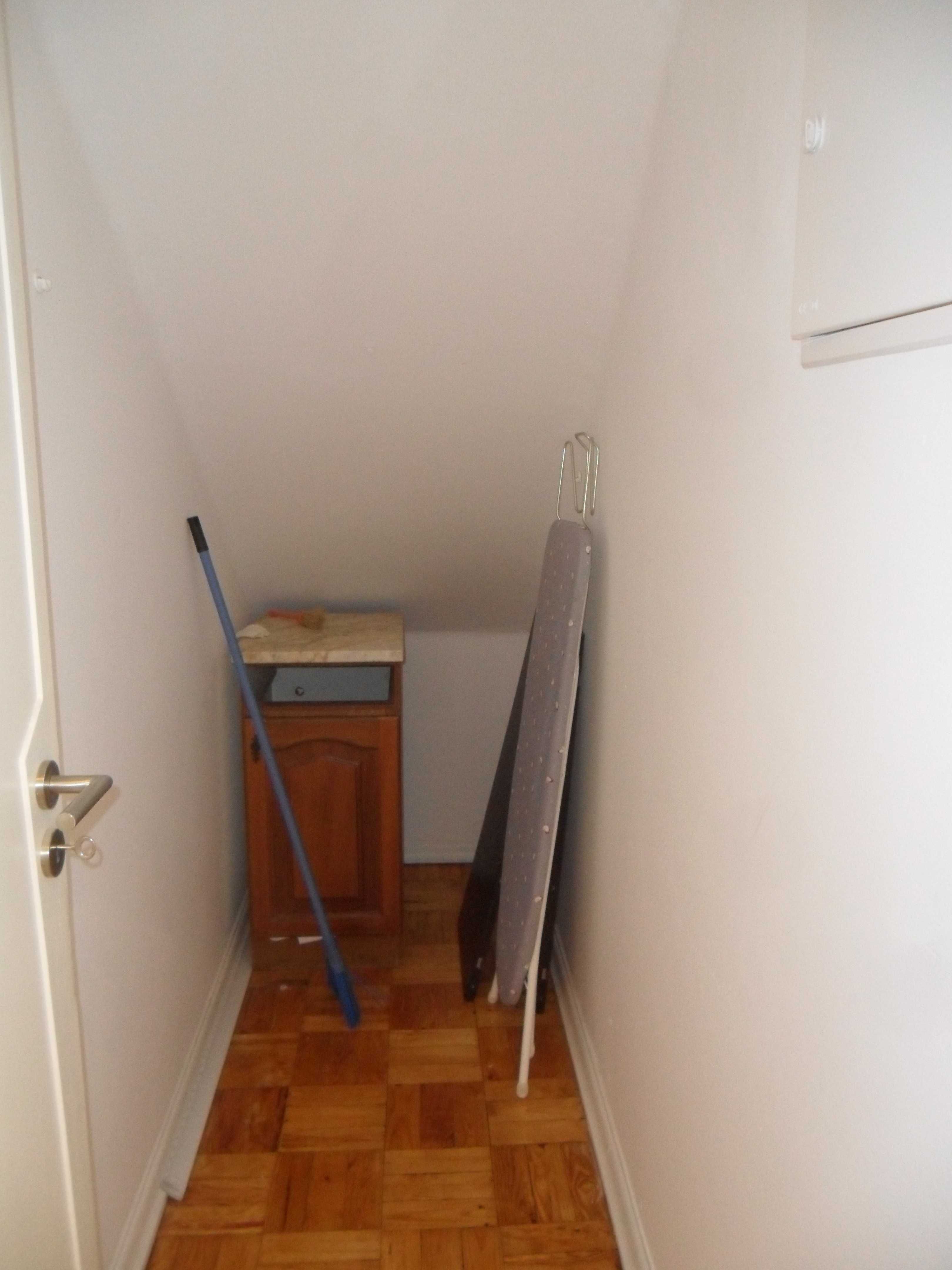 Arrenda-se apartamento T4, mobilado no Bairro Norton de Matos