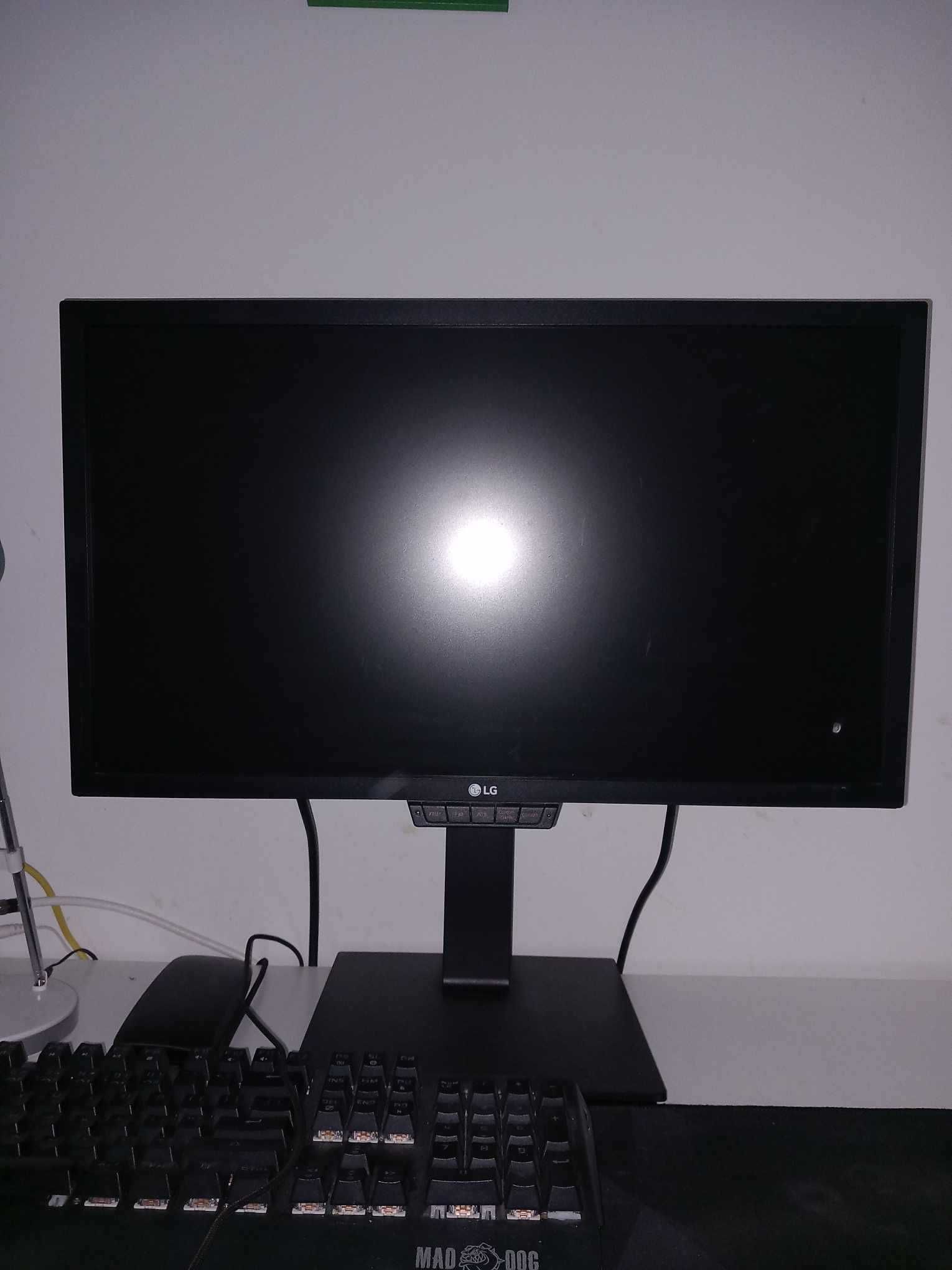 Komputer stacjonarny SHIRU 7200 + Monitor LG 24GM79G