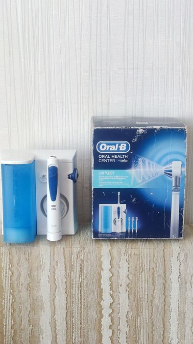 Ірригатор Oral B Oxyjet 4 насадки
