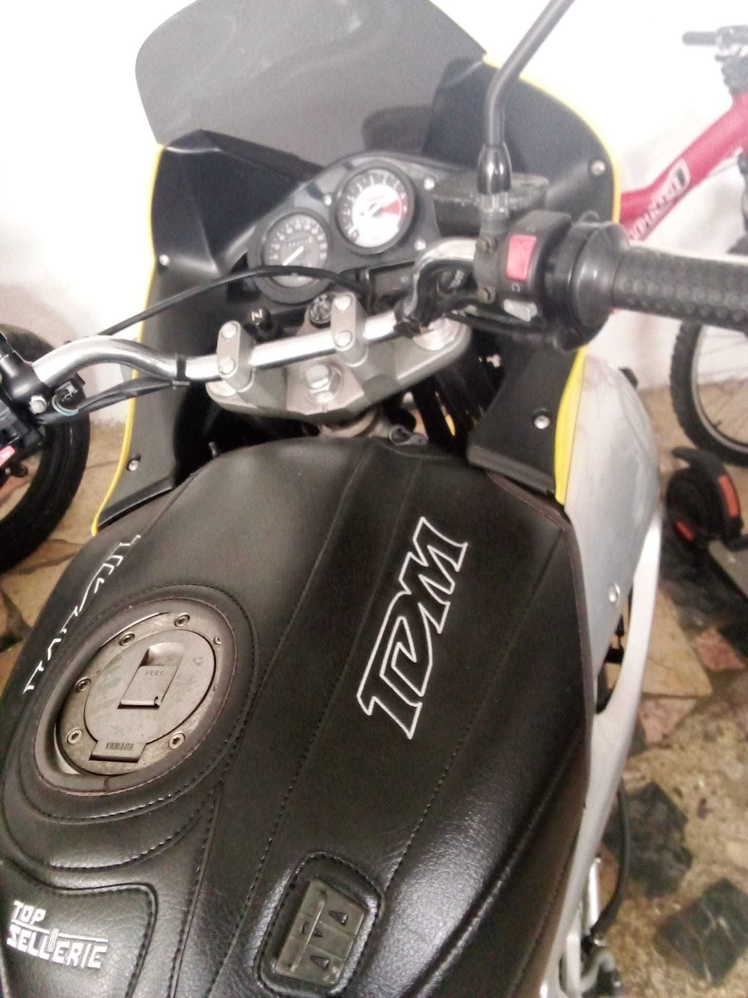 Mota Yamaha TDM 850 (4TX)