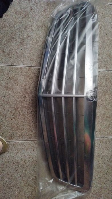 Grelha Mercedes classe C