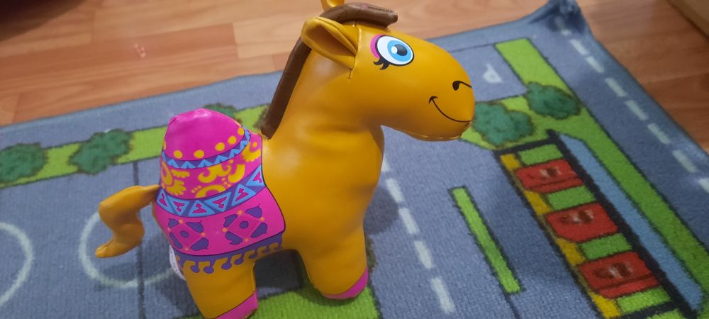 Іграшка верблюд, кожзаміник.ь