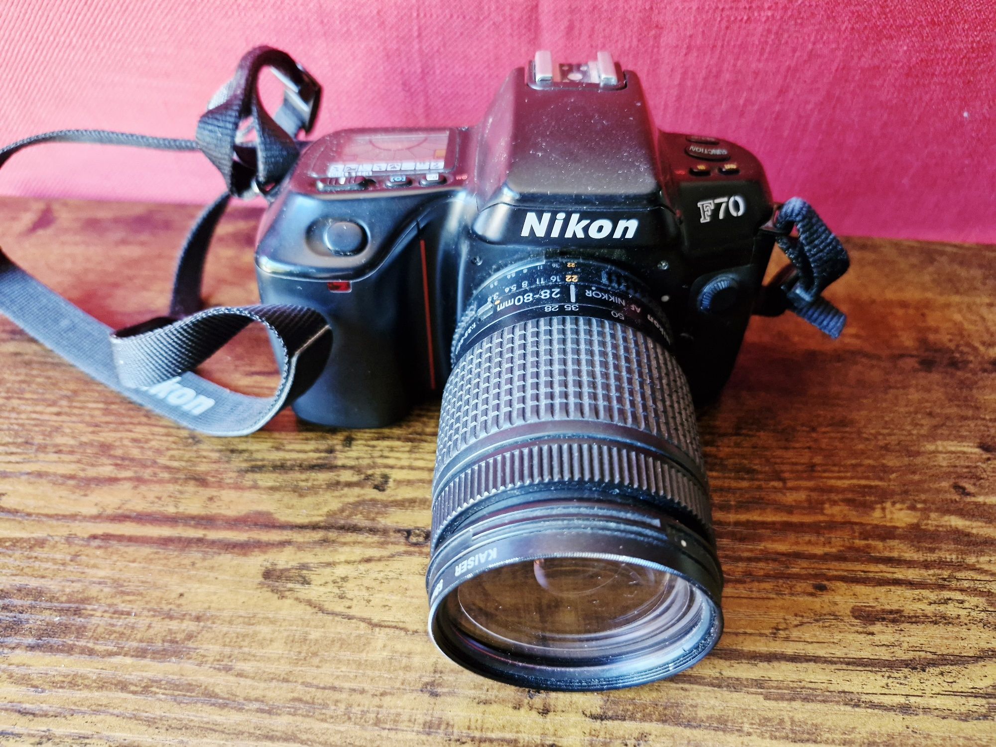 Aparat Fotograficzny Analogowy Nikon F70 Obiektyw Nikon Nikkor AF 28-8