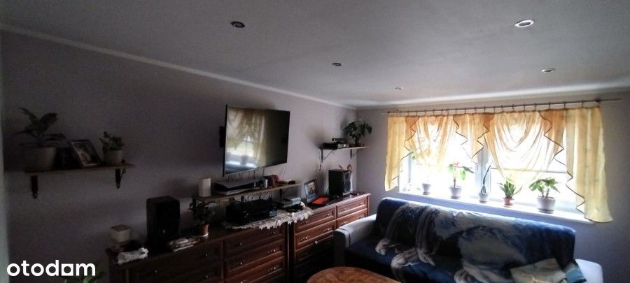 2 Pokoje Z Ogródkiem I Garażami