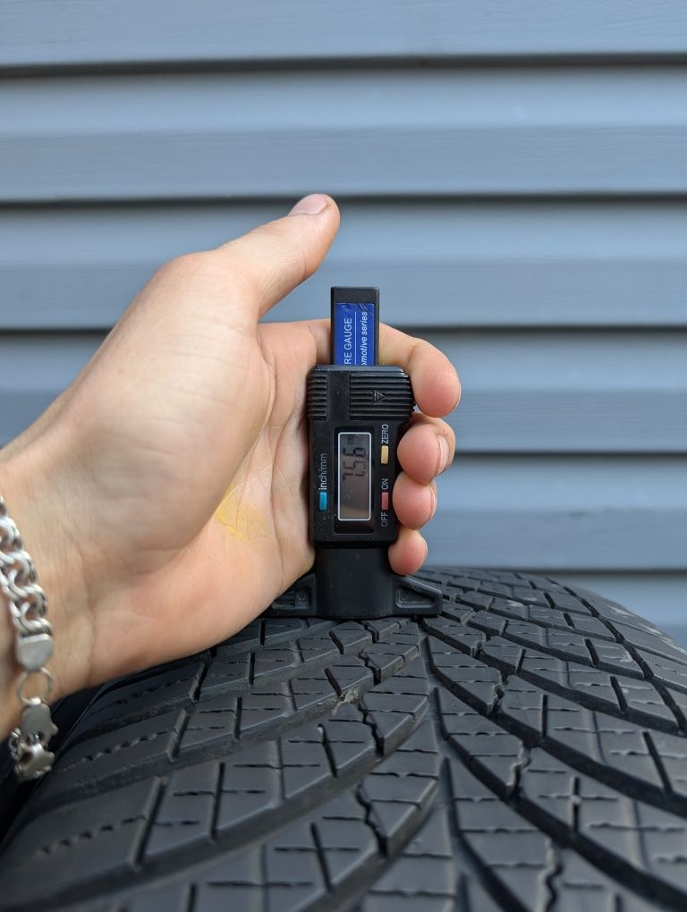 Комплект всесезонніх шин Goodyear 225/55 R18 225*55 18 Vector 4 season