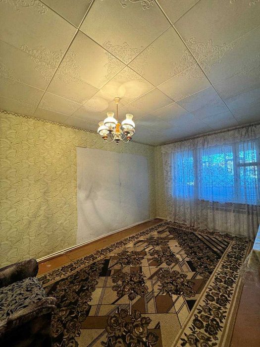 Продаж просторої 4 кім. квартири в Мукачево, мік-н Росвигово!