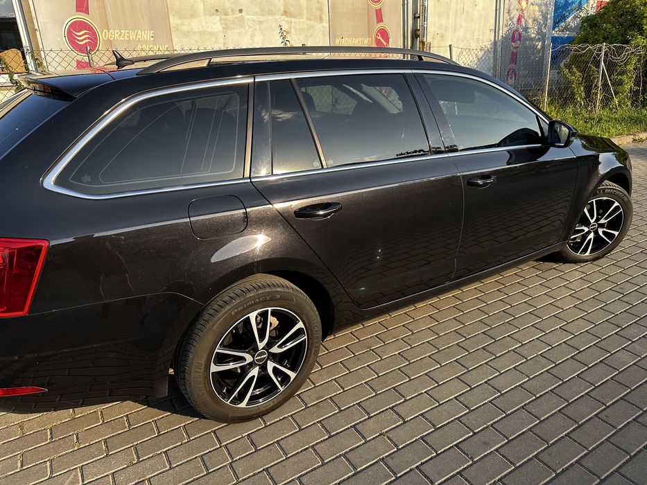 Skoda octavia 2.0tdi dsg SALONOWA