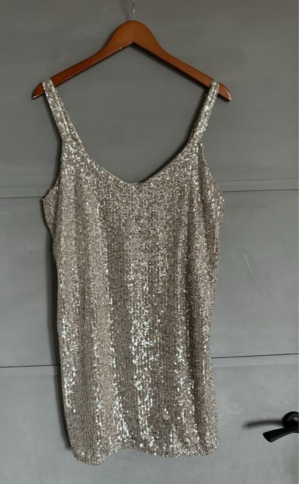 Плаття. Сукня. Сукенька. Платье. Блискітки. Пайетки. Pull&bear