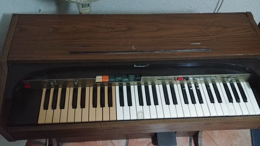Organy elektryczne Bontempi B27