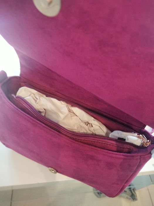 Śliczna torebka amarantowa