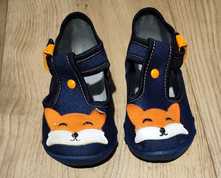 RAWEKS kapcie buty dziecięce 21