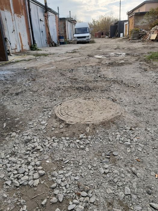 Продам два новых гаража