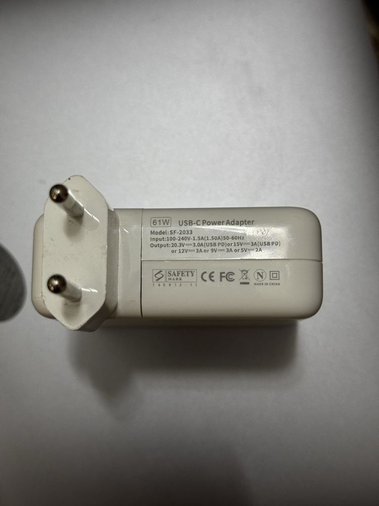 зарядний блок для MacBook 61W