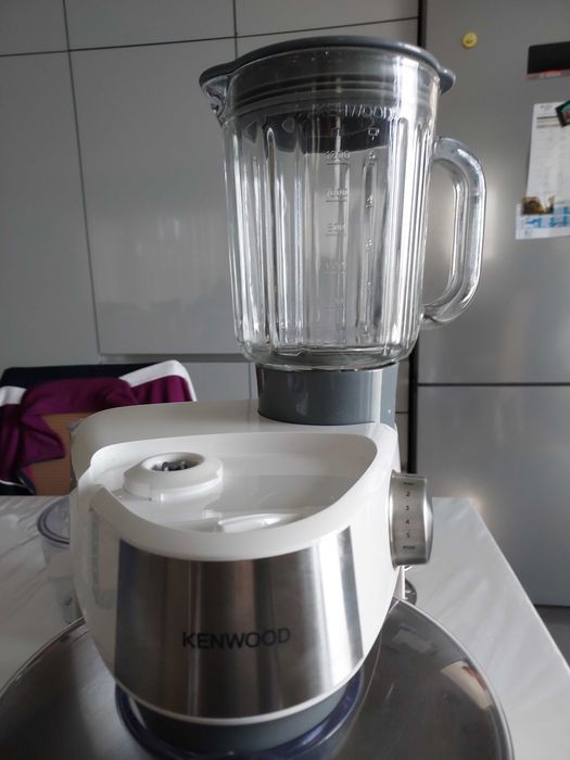 Robô de cozinha completo, batedeira, mistura, amassa,