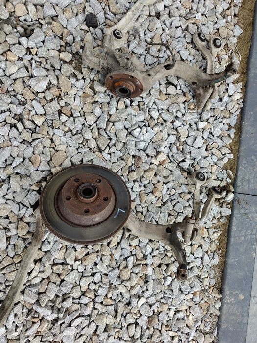 Zwrotnica piasta łożysko zawieszenie audi A4 b5 volkswagen passat b6