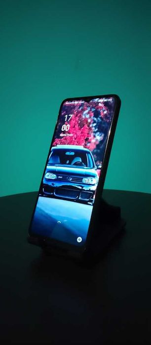 Oppo A17  na Caixa.