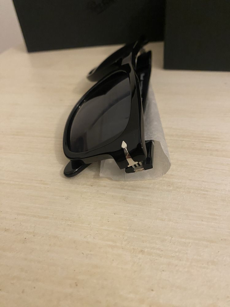 Óculos de Sol Persol - Elio com lentes polarizadas