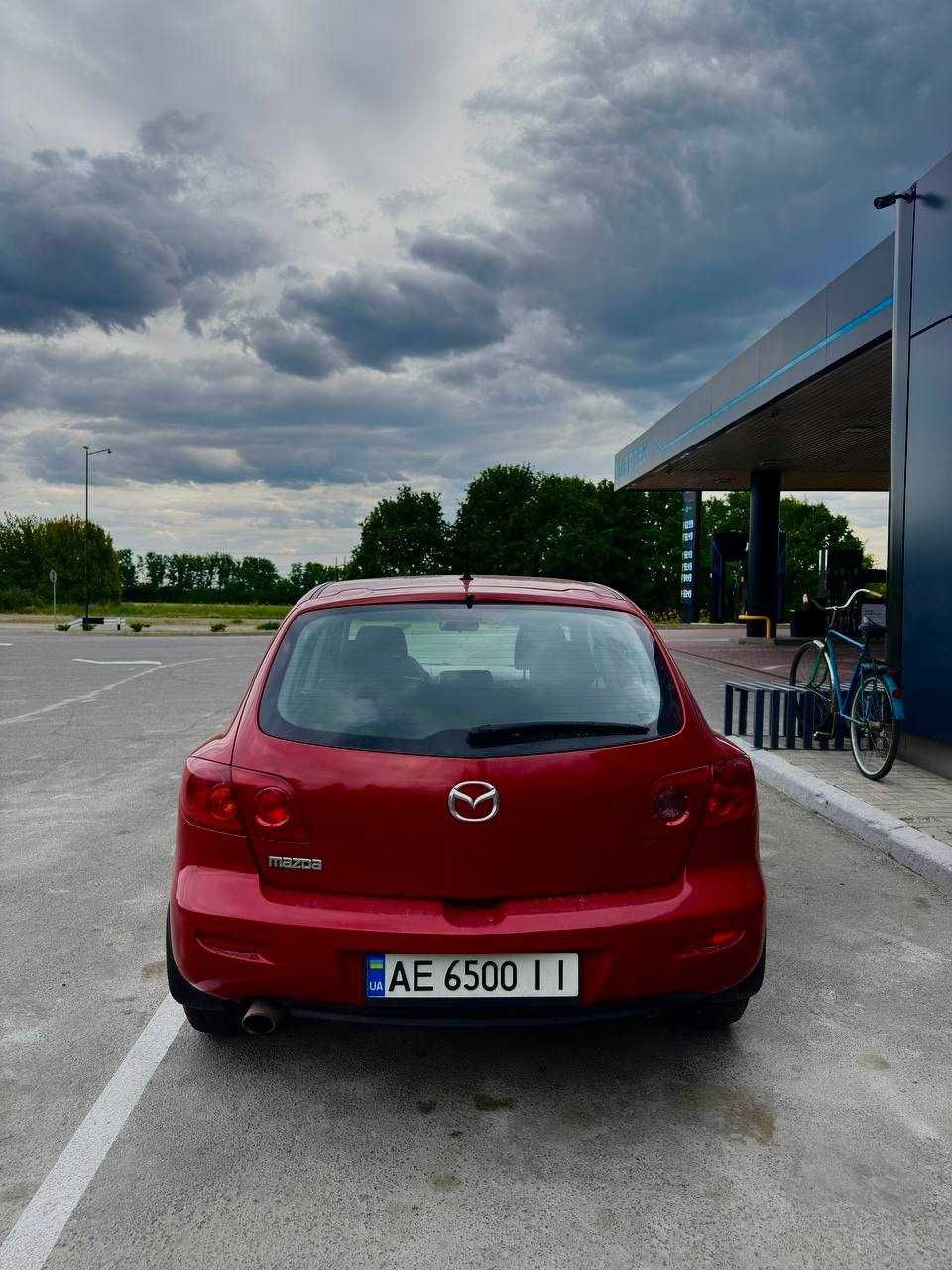 Mazda Mazda3 2004, автомат, хэтчбек 5 дв., 1 поколение.