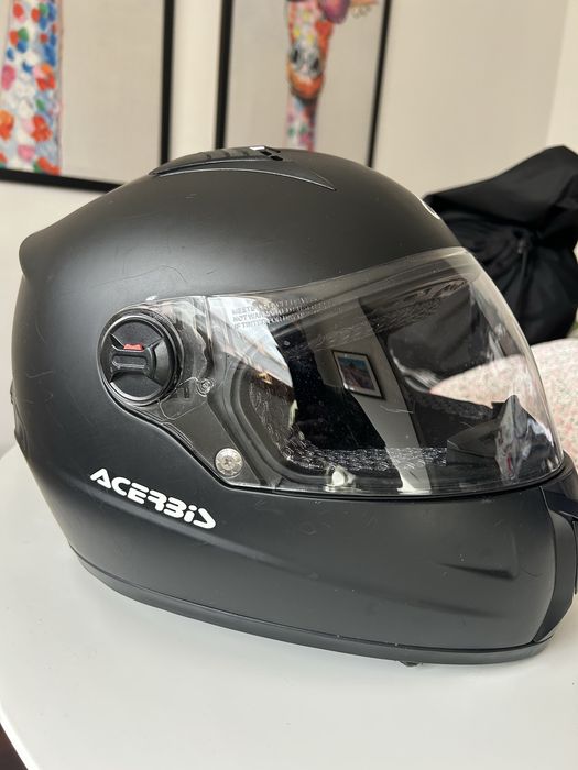 Dois capacetes de mota (usados) – venda em conjunto