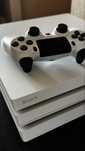 PlayStation 4 Pro White (Белая версия)