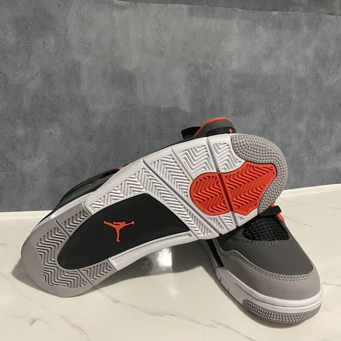 Nike Air Jordan Retro 4