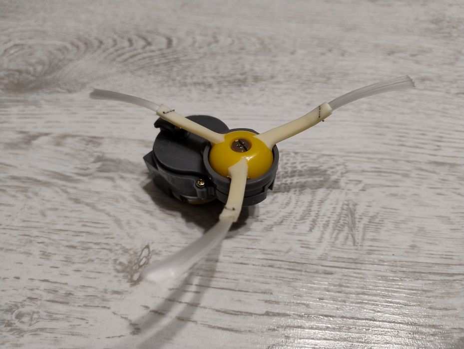 Moduł szczotki bocznej z Nową szczotką Irobot Roomba 605